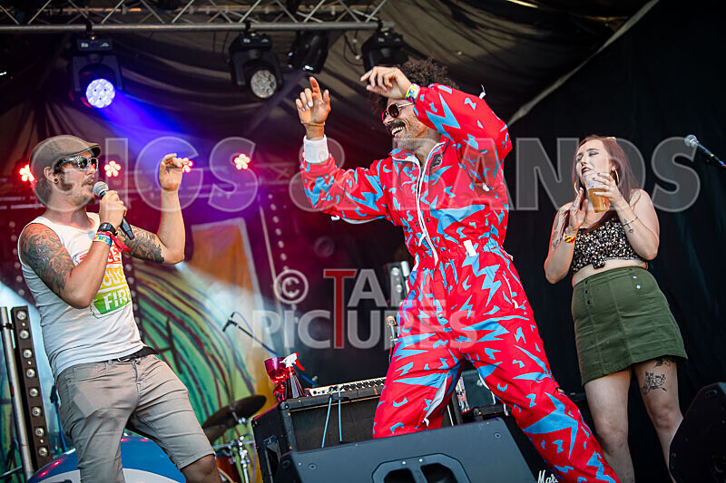 Baron Denden and the IL Sound System-5 - BARON DENDEN AND THE IL SOUND SYSTEM