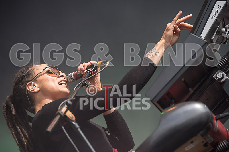 The Skints-9 - THE SKINTS