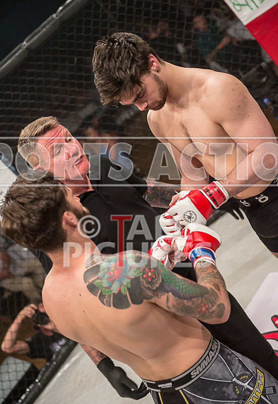 Michael Davies v Lewis Clapham-10 - MMA BRITISH LIGHTWEIGHT CHAMPIONSHIP