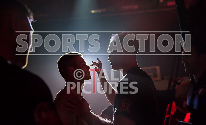 James Mapley v Chris Burton-4 - BOUT 14