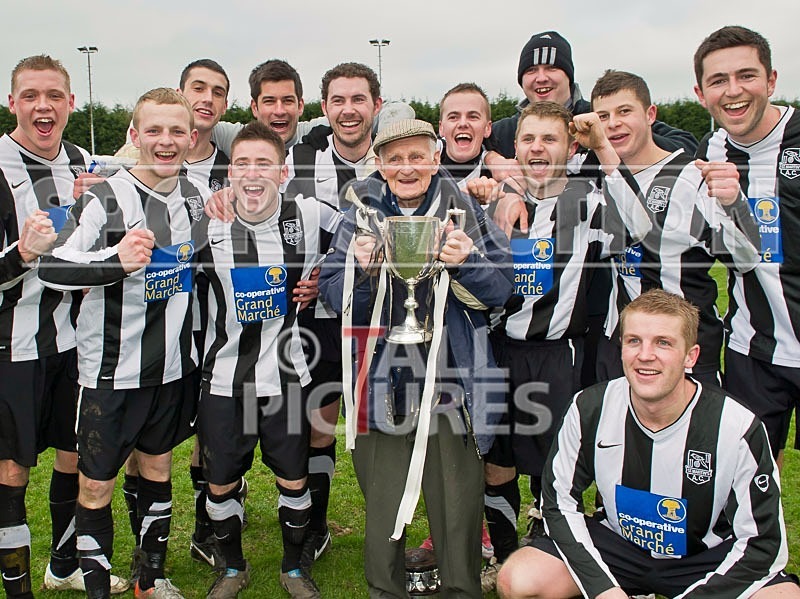 Saints win Priaulx Cup-13 - SAINTS FC - PRIAULX WINNERS 2010