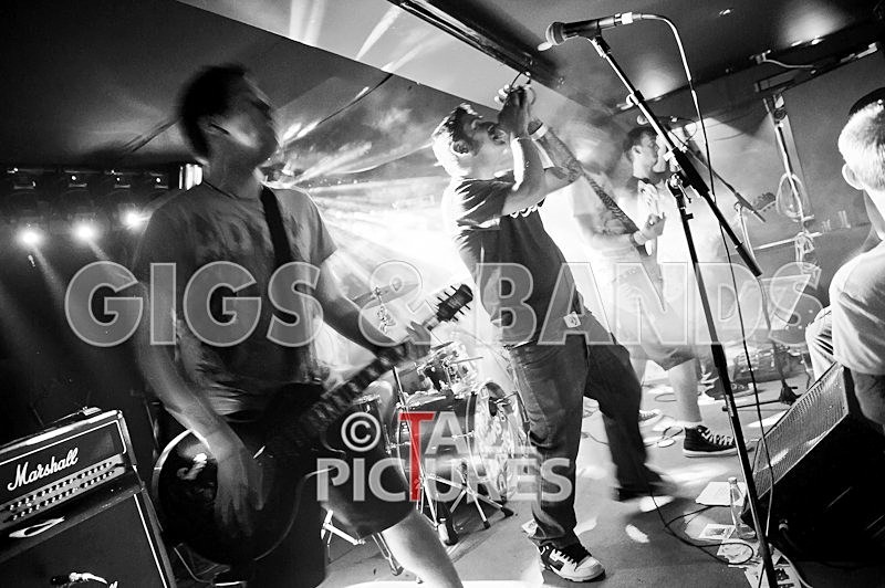 Hold your Fire-32 - HOLD YOUR FIRE