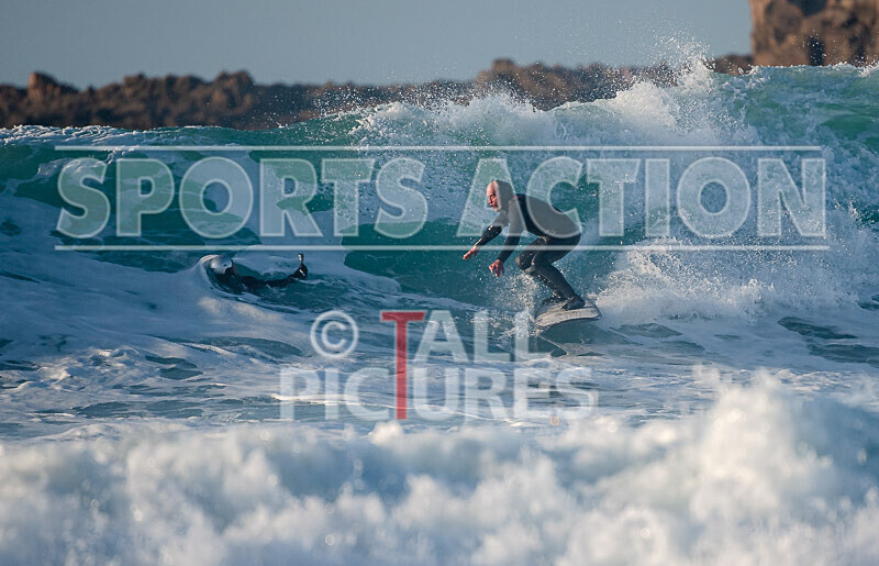 Vazon Surfing_27-02-2021-154 - SURFING AT VAZON BAY GUERNSEY