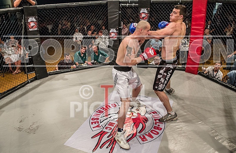 Cage Fighting_2012_Bout 4-20 - BOUT-4