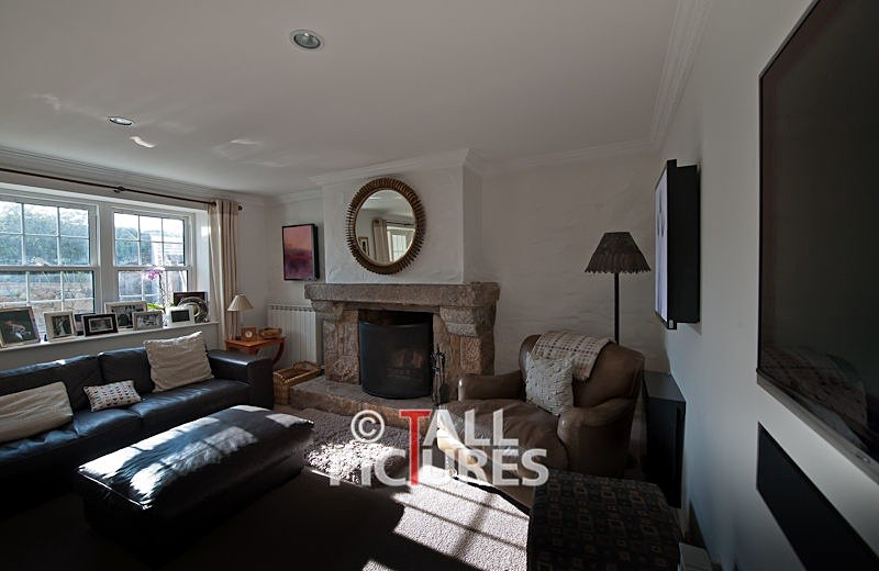 Multi-room Audio  Video-28 - TV LOUNGE