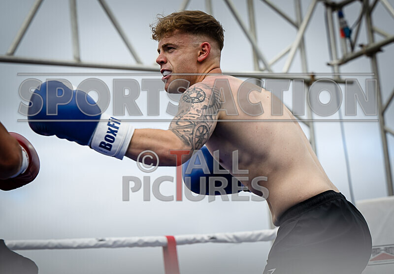 BOUT 10 Gareth the Marksman Morgan v Callum the Cannon Beausire-55 - BOUT 10- Gareth 'the Marksman' Morgan v Callum 'the Cannon' Beausire