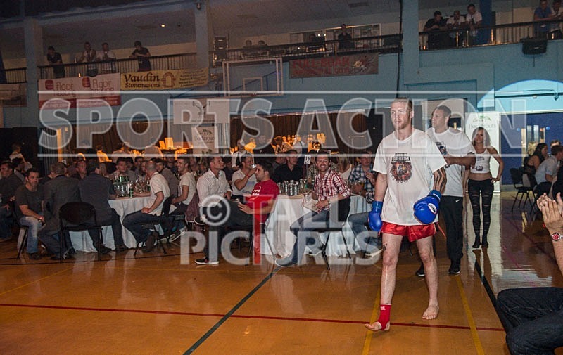 Lock-in Guernsey_2013_Bout-8-1 - BOUT-8