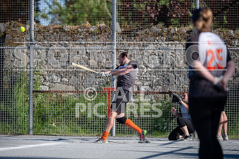 Softball_Rookies v Buccaneers-12 - ROOKIES v BUCCANEERS