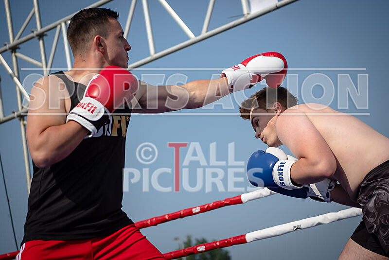 BOUT 1 - Ivan -El Terrible- v Elliot Cocket-7 - BOUT 1 - Ivan 'El Terrible' Donaldson v Elliot Cocket