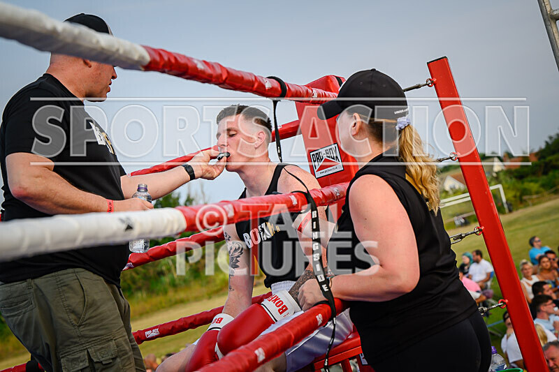 BOUT 11 - Raging Bull Jay Rive v Reece the Bomber Blondel-69 - BOUT 11 - 'Raging Bull' Jay Rive v Reece 'the Bomber' Blondel