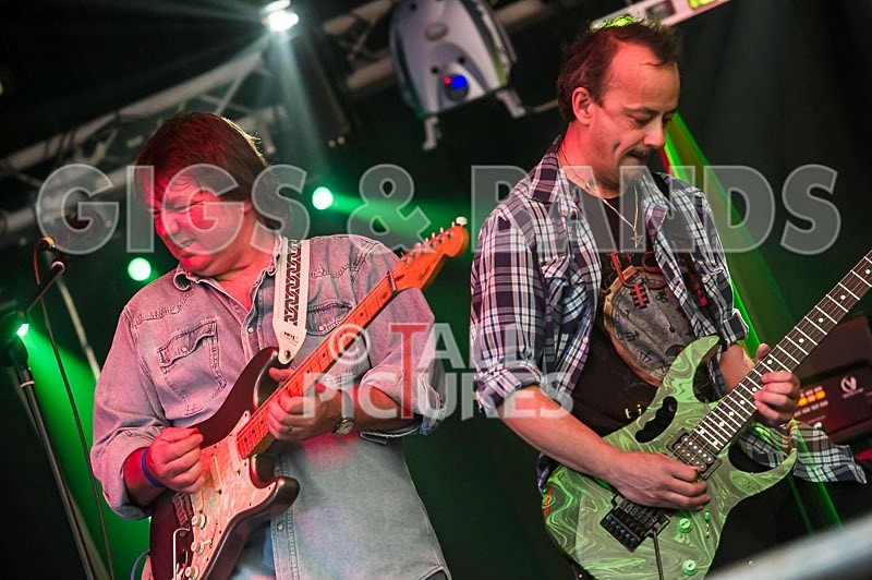 No Paparazzi-70 - NO PAPARAZZI