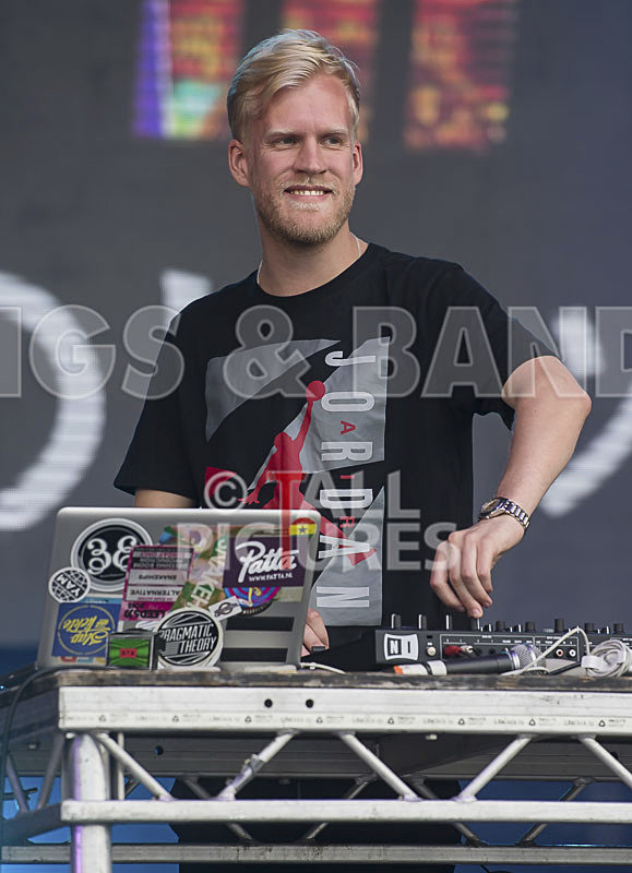 Snakehips-18 - SNAKEHIPS