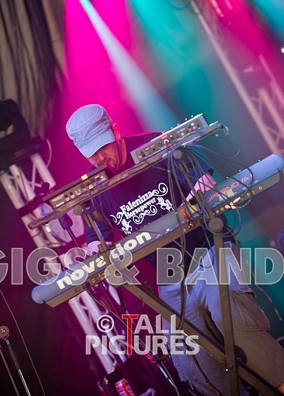 Gay Army-93 - GAY ARMY at GREENMAN CHAOS 2010