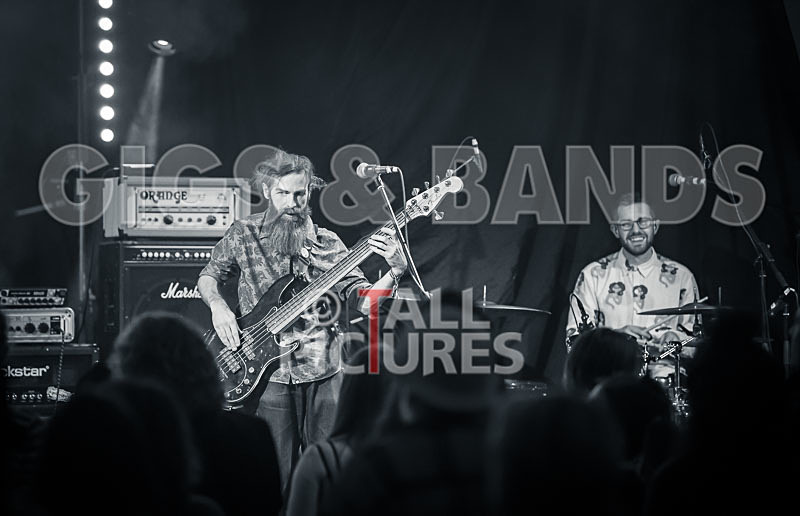 The Robert J Hunter Band-291 - THE ROBERT J HUNTER BAND