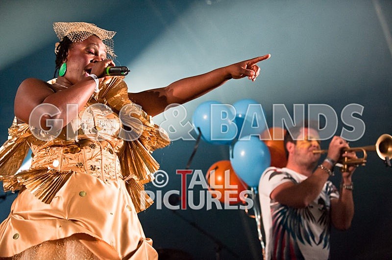 Basement Jaxx-11 - BASEMENT JAXX