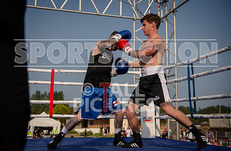 BOUT 7 - Brandon -Bravehart- Ashplant v Martin -the not so Ranging Bul - BOUT 7 - Brandon 'Bravehart' Ashplant v Martin 'the not so Ranging Bull' Le Prevost