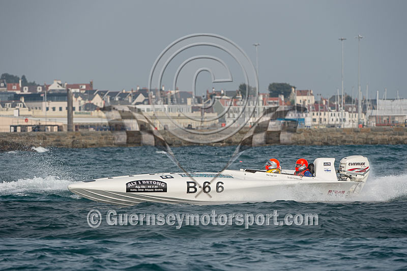 Worlds Powerboats_2014_Race-2-254 - UIM CLASS 3A & 3B WORLD OFFSHORE CHAMPIONSHIP_RACE-2