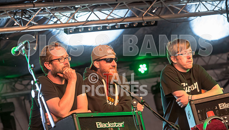 Chilli Eating_2015-23 - TRIKE, CHILLI & TUG OF WAR