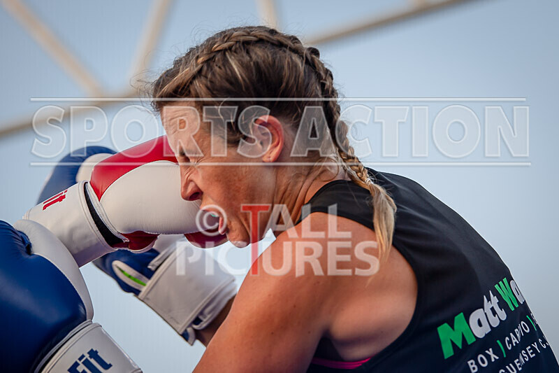 BOUT 13 - Jo -the Hammer- Wheatley v Fran -the Force- Field-38 - BOUT 13 - Jo 'the Hammer' Wheatley v Fran 'the Force' Field
