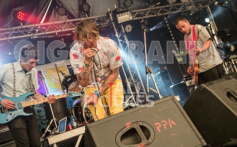 CoffeeShopKnifeFight-38 - COFFEESHOPKNIFEFIGHT