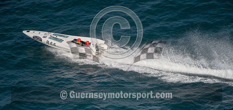 Worlds Powerboats_2014_Race-1-103 - UIM CLASS 3A & 3B WORLD OFFSHORE CHAMPIONSHIP_RACE-1