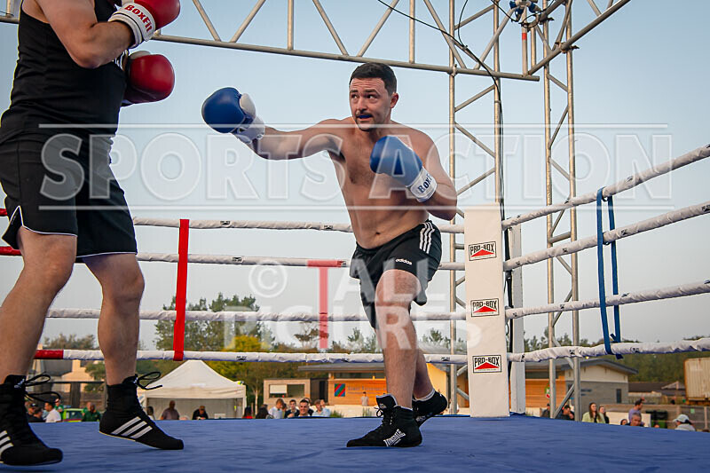 BOUT 15 - Alec -the Bomber- Bailey v Owen Poynder-12 - BOUT 15 - Alec 'the Bomber' Bailey v Owen Poynder