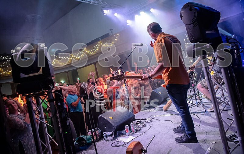 Buffalo Huddleston-563 - BUFFALO HUDDLESTON