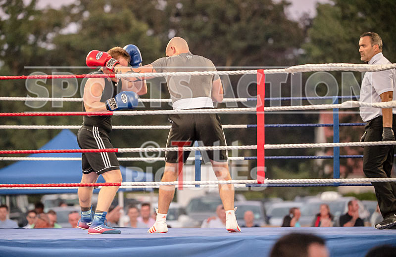 BOUT-15- Greg The Machine Gun Mackenzie v Jaques Big Dogg Colley-17 - BOUT-15: Greg 'The Machine Gun' Mackenzie v Jaques 'Big Dogg' Colley