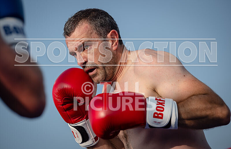 BOUT 8 - Roland -the Doc- Archer v -Dangerous- Trevor Morris-44 - BOUT 8 - Roland 'the Doc' Archer v 'Dangerous' Trevor Morris