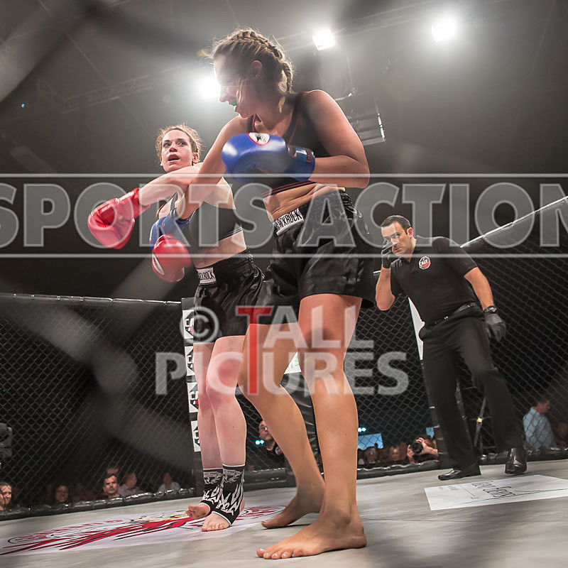 Zoe Findlay v Lolly Guard-33 - BOUT 3