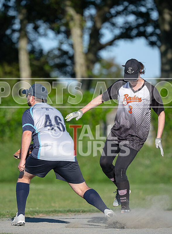 Softball_Rookies v Buccaneers-9 - ROOKIES v BUCCANEERS