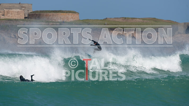 Vazon Surfing_12-03-2022-25 - SURFING AT VAZON BAY GUERNSEY
