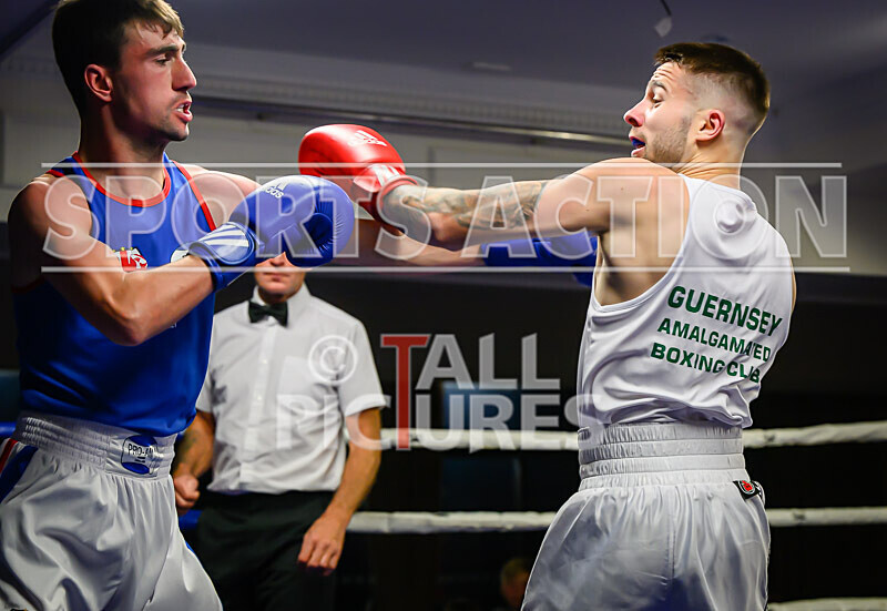 BOUT- 8 - Scott Little v Daniel Lonergan-21 - BOUT: 8 - Scott Little v Daniel Lonergan