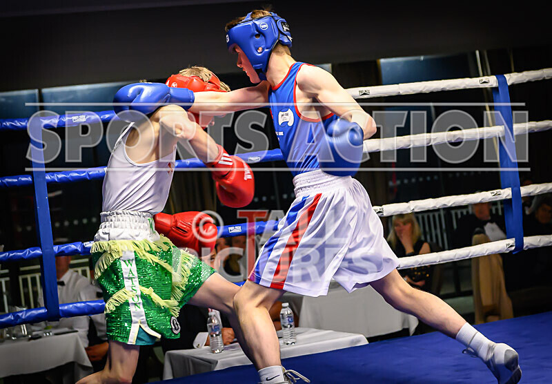 BOUT- 5 - Arnie Watson v Ryan Henry-10 - BOUT 5 - Arnie Watson v Ryan Henry