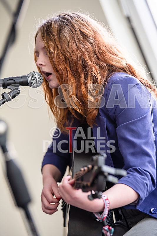 Kiya Ashton-19 - THE ACOUSTIC CAFE