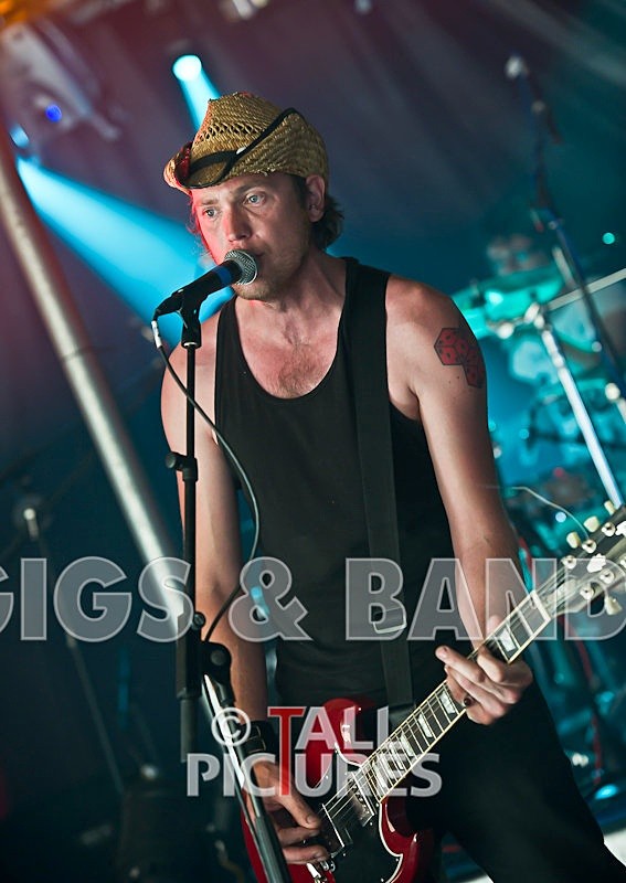 Teaspoonriverneck-131 - TEASPOONRIVERNECK