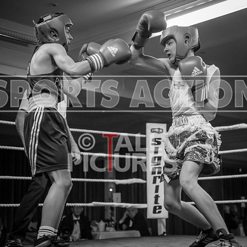 Bout - 2_Charlie Watson v Ashlin Totten-27 - Bout - 2_Charlie Watson v Ashlin Totten