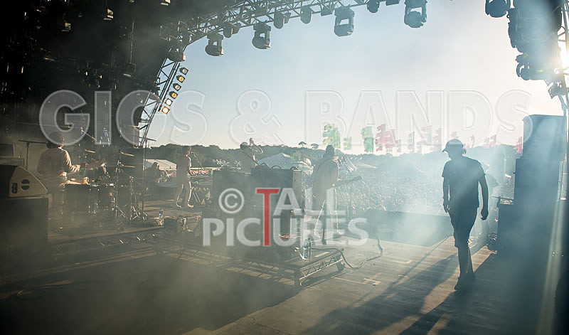 The Klaxons-22 - THE KLAXONS