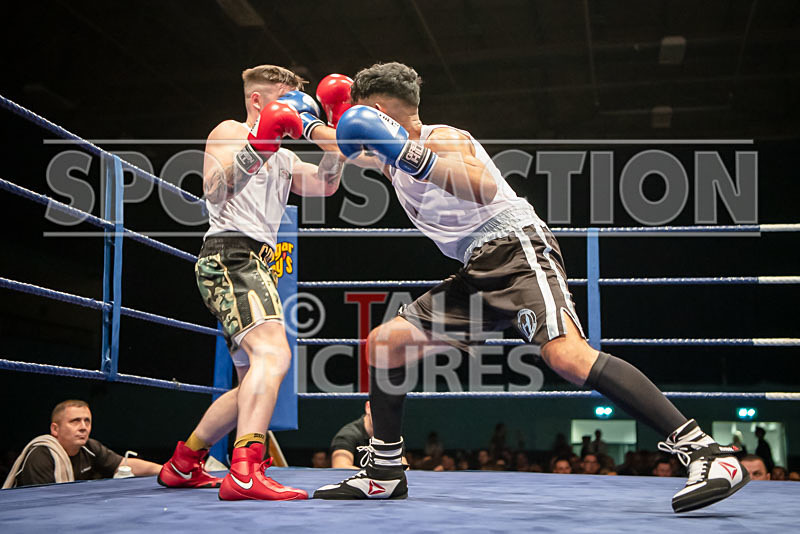 BOUT- 20 - Casey De La Mare v Amar Kayani-23 - BOUT-20 - Casey De La Mare v Amar Kayani