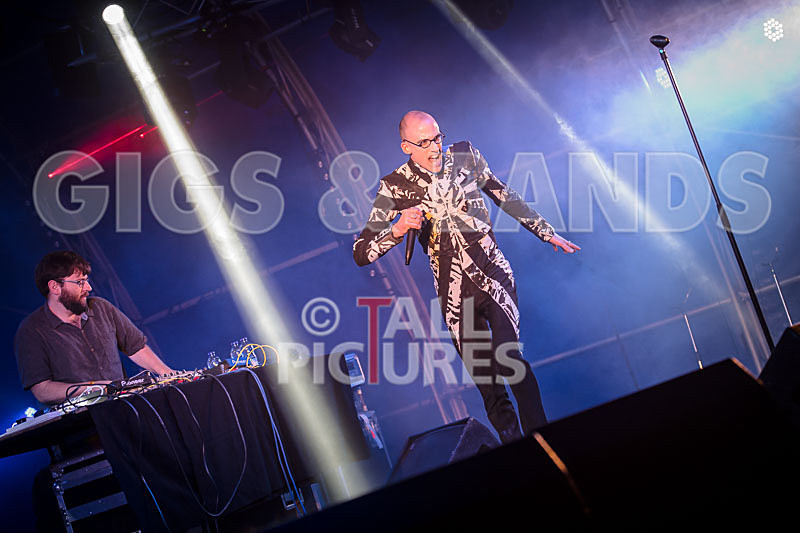 The Correspondents-68 - THE CORRESPONDENTS