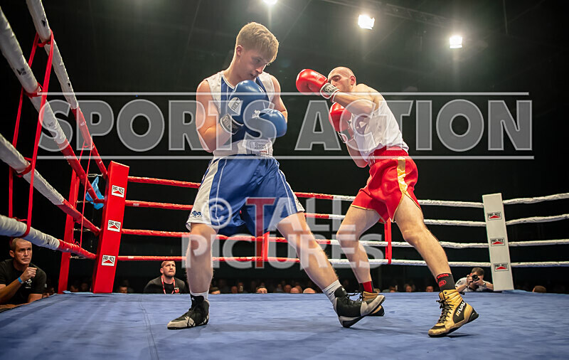 BOUT 9- Cameron Hards v Alex Sanderson-53 - BOUT 9: Cameron Hards v Alex Sanderson