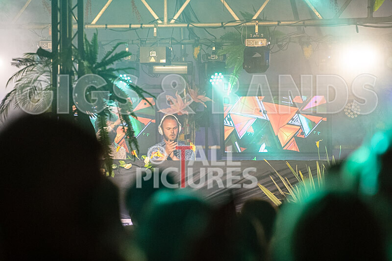 Guernsey Together Festival 2021_DANCE TENT-7 - GUERNSEY TOGETHER FESTIVAL 2021_THE DANCE TENT