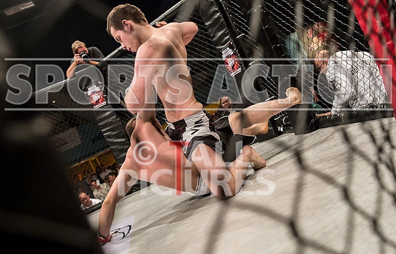 Cage Fighting_2012_Bout 11-38 - BOUT-11