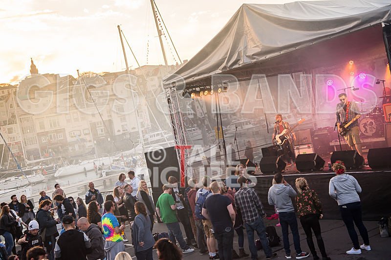 Honest Crooks-85 - HONEST CROOKS