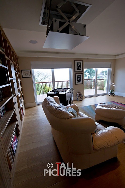 Avolution_Shoot-5-24 - LARGE SCREEN & PROJECTOR