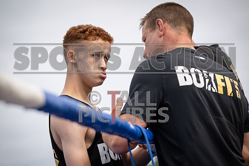 BOUT 3- Martin the not so Raging Bull Le Prevost v Ben Hizzy Hislop-6 - BOUT 3- Martin 'the not so Raging Bull' Le Prevost v Ben 'Hizzy' Hislop