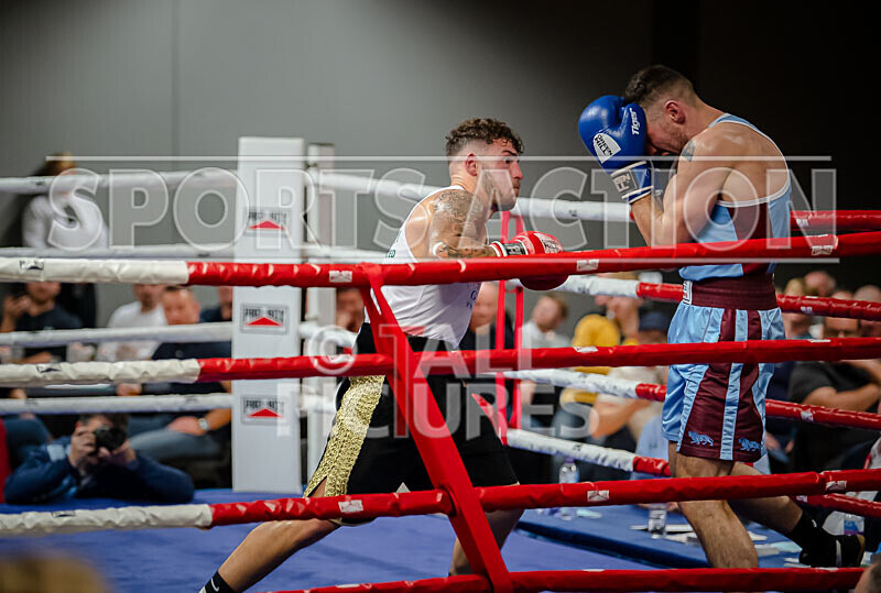 BOUT 13_Billy Poullain v Arran Devine-9 - BOUT 13_Billy Poullain v Arran Devine