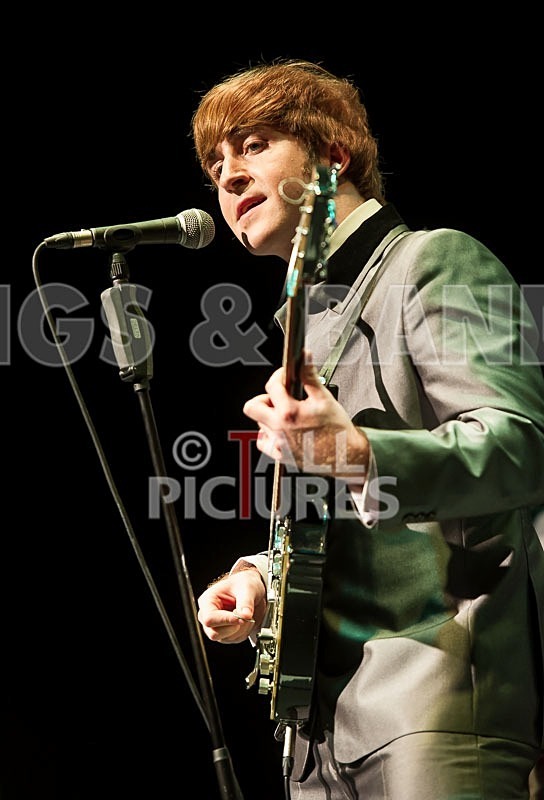 The Bootleg Beatles-8 - THE BOOTLEG BEATLES