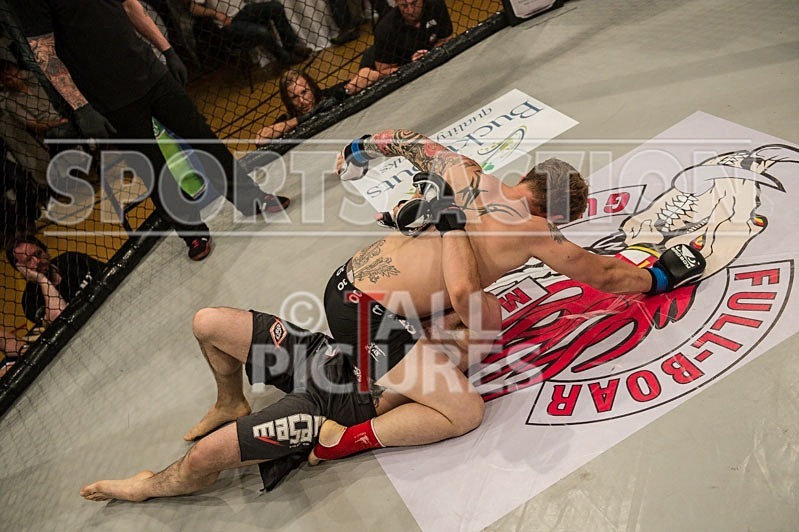 Lock-in Guernsey_2013_Bout-15-29 - BOUT-15