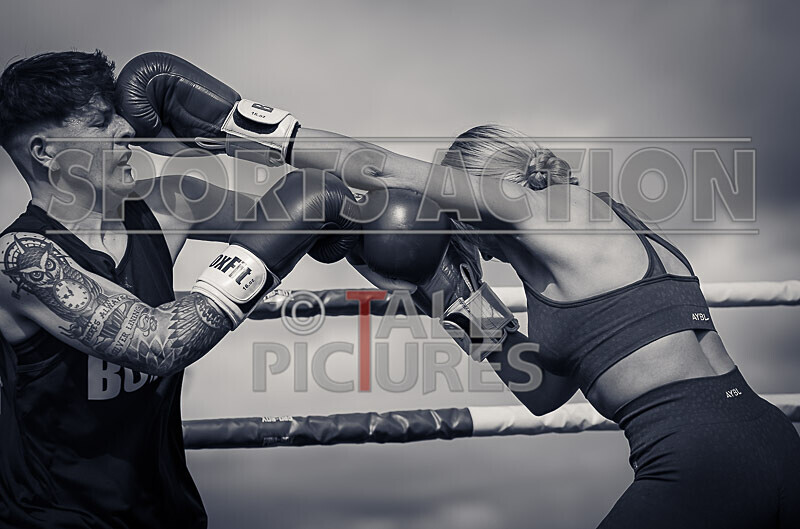 BOUT 5- Leonie Chardonnay Pike v Ellie Rocky Robinson-36 - BOUT 5- Leonie 'Chardonnay' Pike v Ellie 'Rocky' Robinson